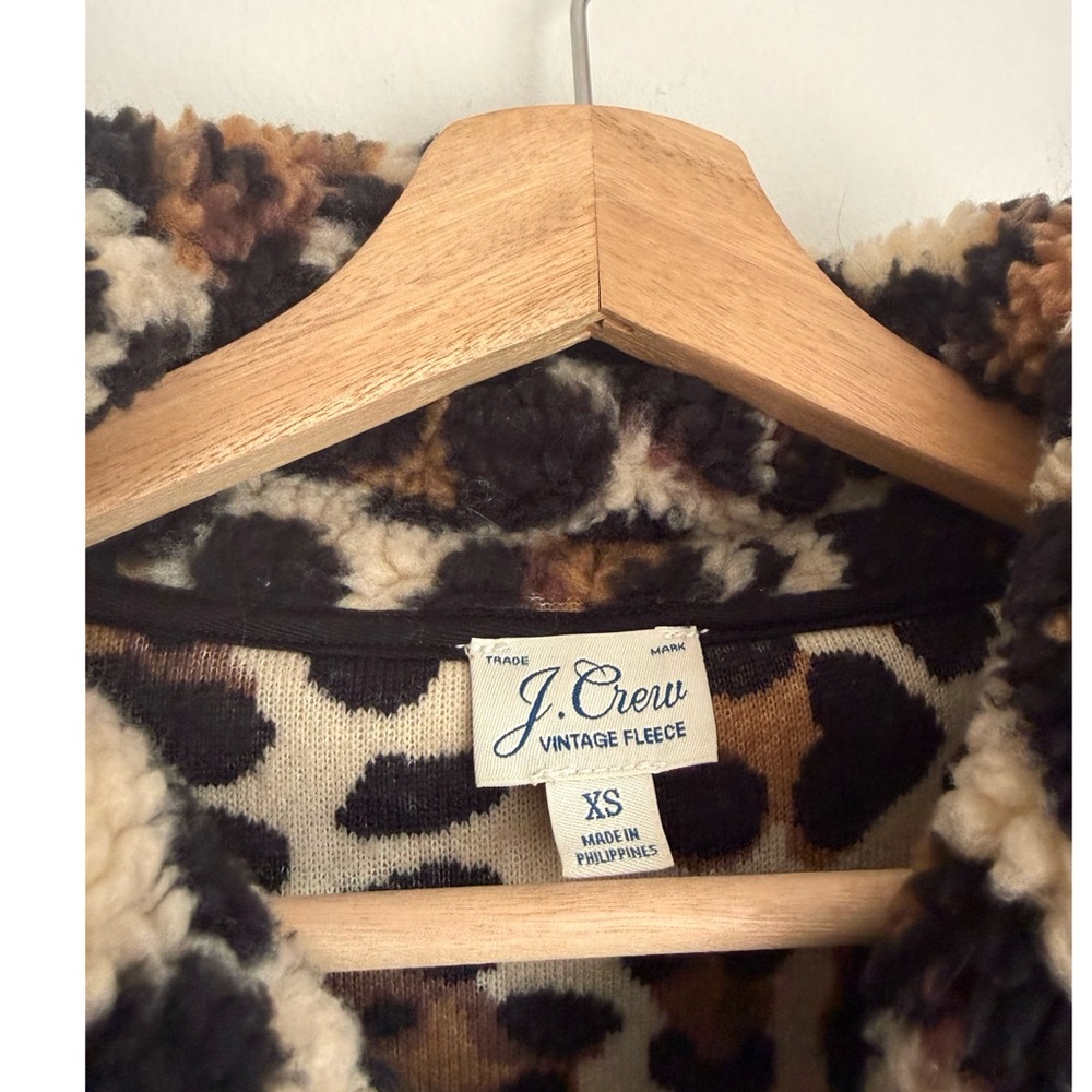 J. Crew Snap-Collar Sherpa Pullover Jacket in Leopard Print - Picture 8 of 8